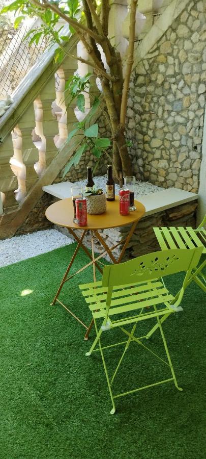 Apartment Le Cosy Joli F2 Proche Gare, Arenes Avec Terrasse Privee *